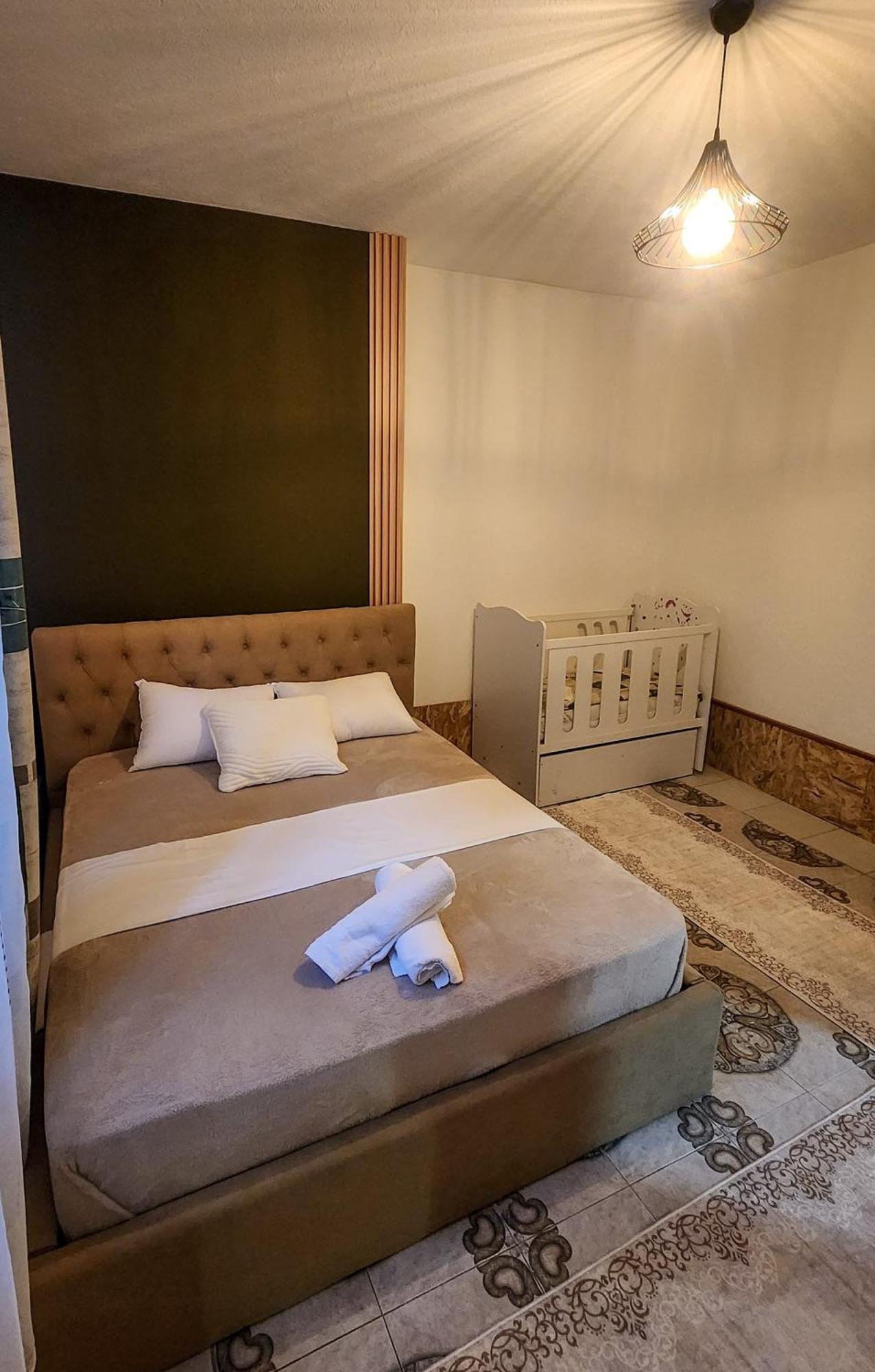 Pogradeci Lake Guest House Экстерьер фото