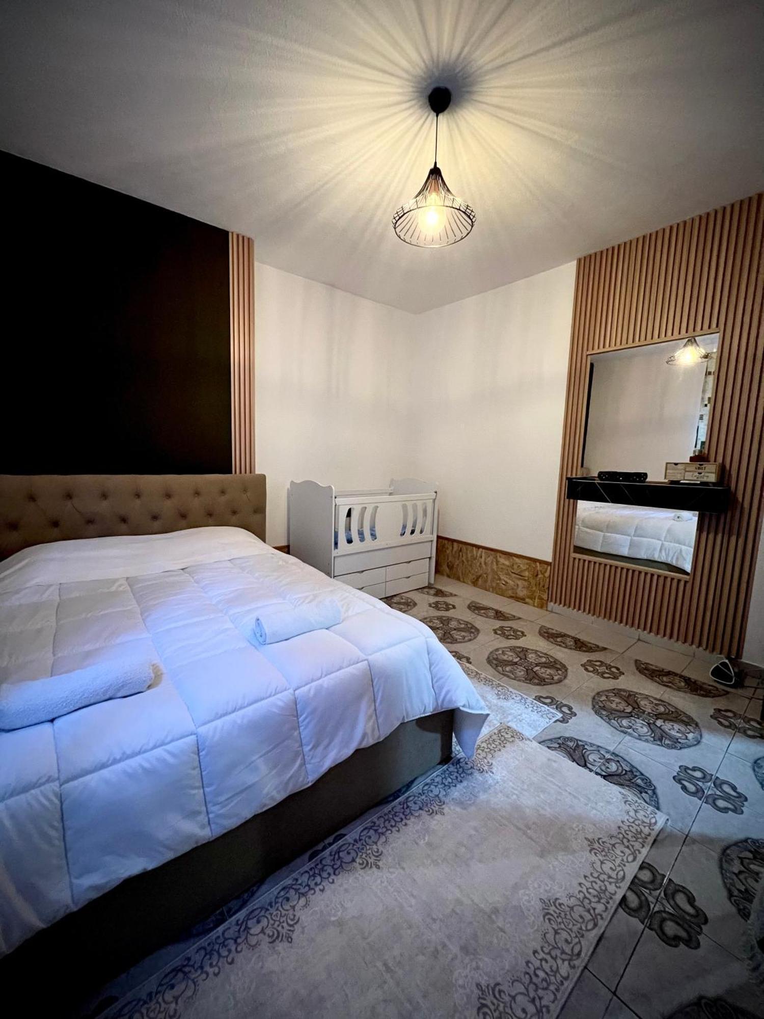 Pogradeci Lake Guest House Экстерьер фото